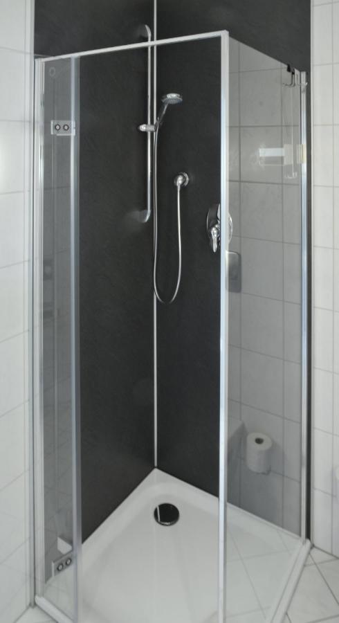 Hotel-Garni 'Zum Weinkrug' Sommerhausen Extérieur photo