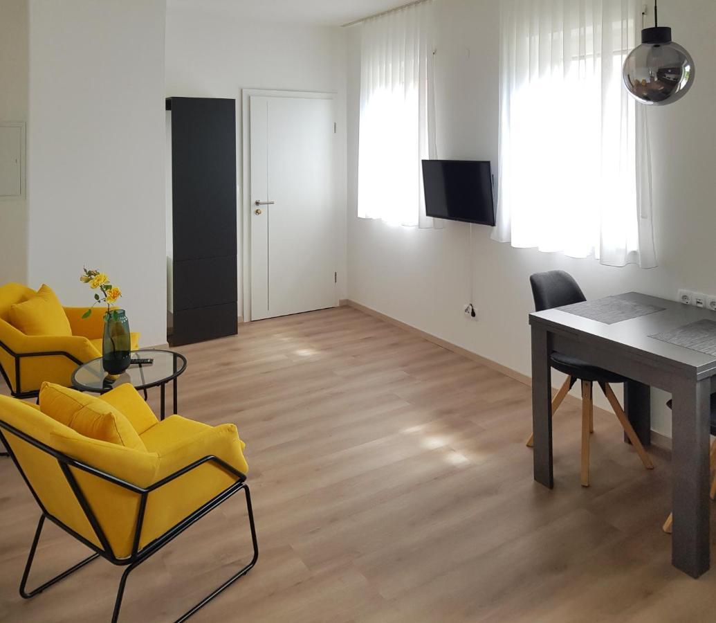 Hotel-Garni 'Zum Weinkrug' Sommerhausen Chambre photo